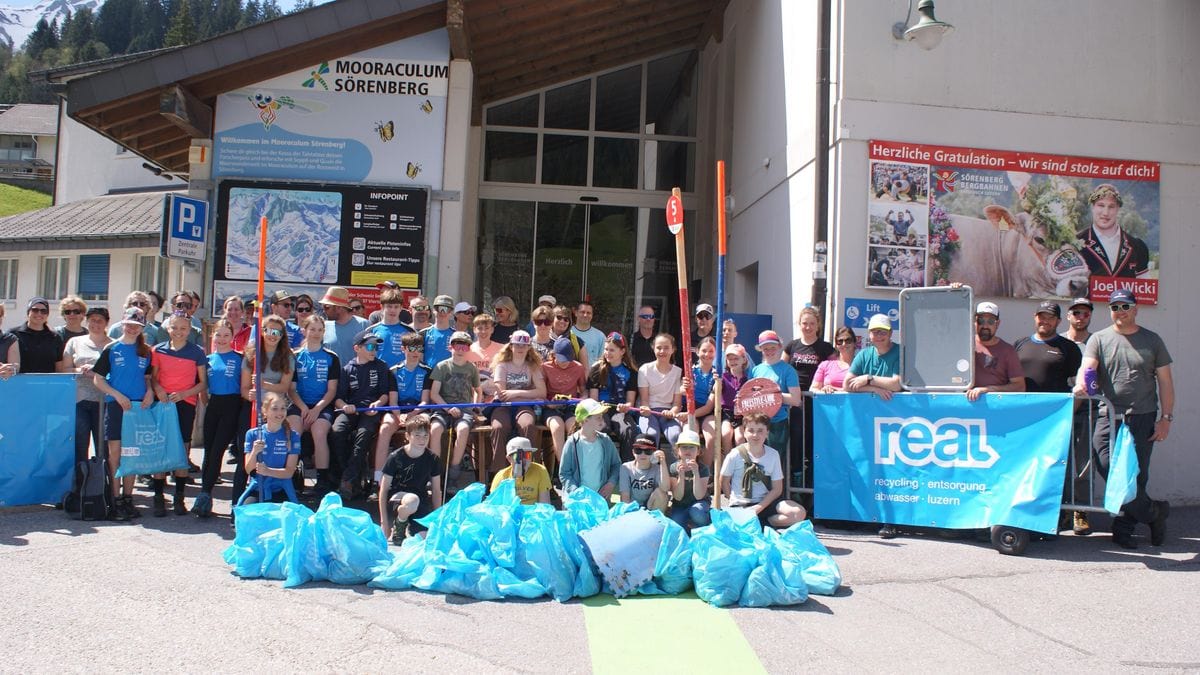 Gruppenfoto der Helferinnen und Helfer.